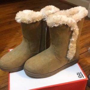 🌸Great for school 🌸Girls size 1 boots.